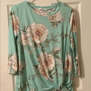 Reborn J Floral 3/4 Length Sleeve Top